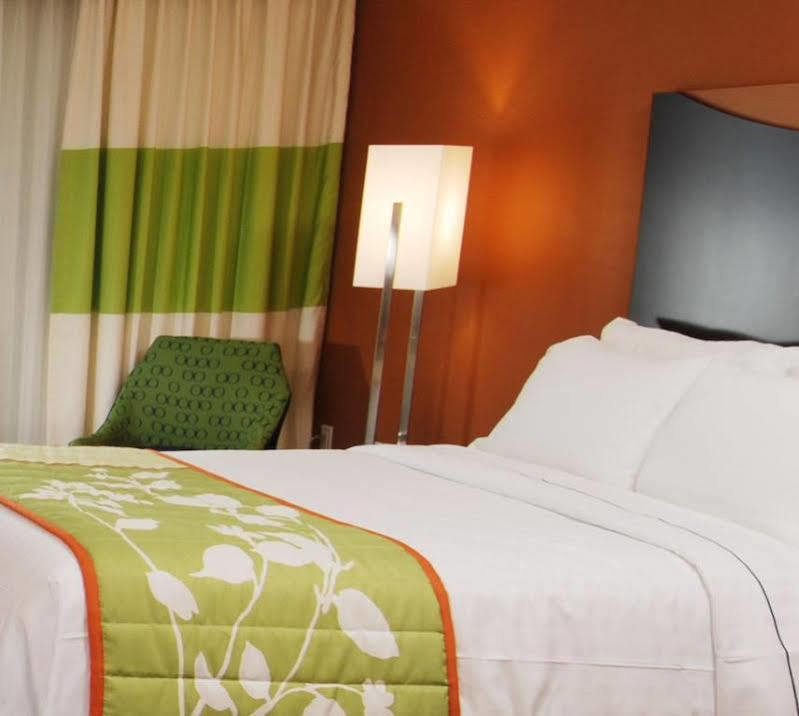 Fairfield By Marriott Rochester Henrietta/University Area Екстер'єр фото